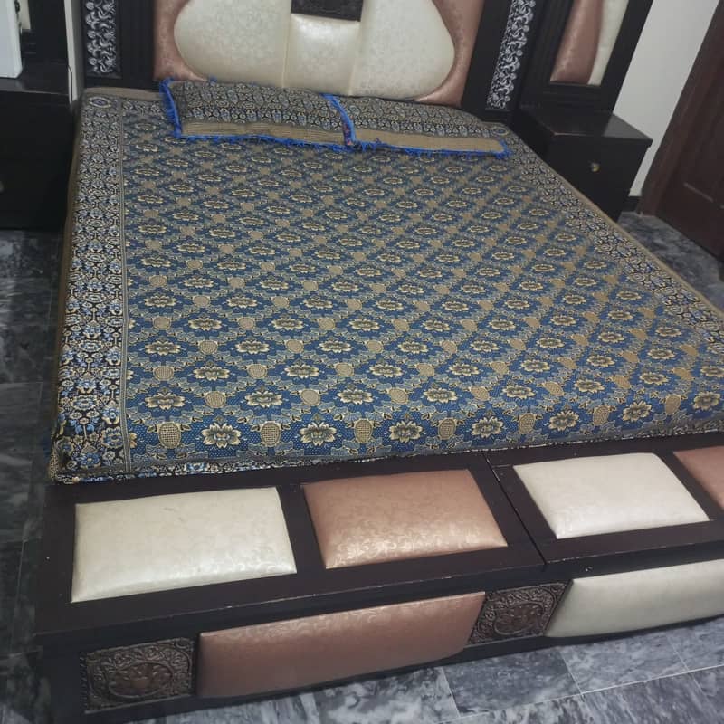 double bed dressing +side table +metress 2