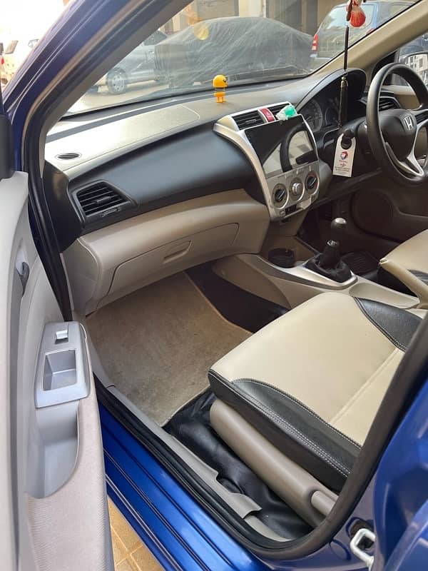 Honda City IVTEC 2017  full original B2b guarante  28k only mileage 8