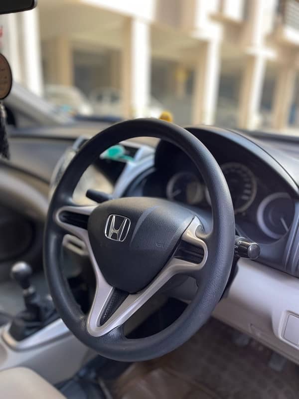 Honda City IVTEC 2017  full original B2b guarante  28k only mileage 9