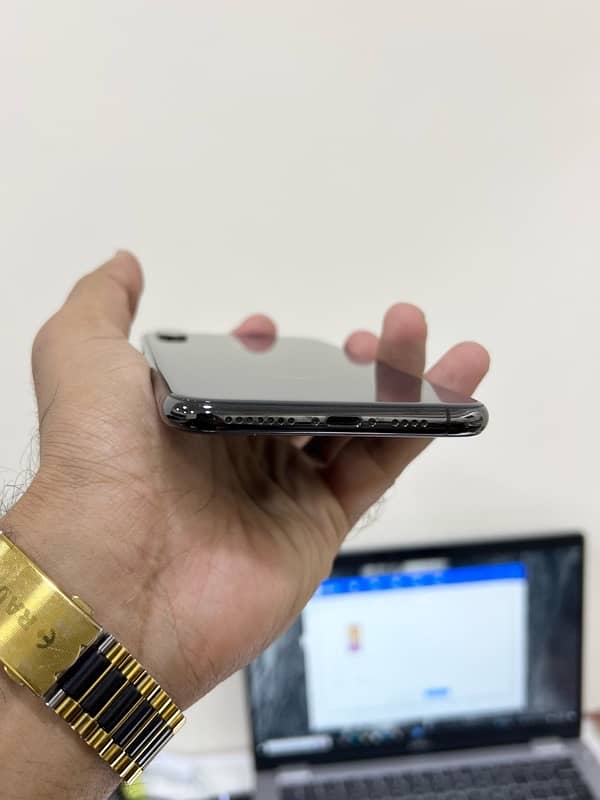 iPhone XS Max PTA Water Pack (0317-4024124) 1