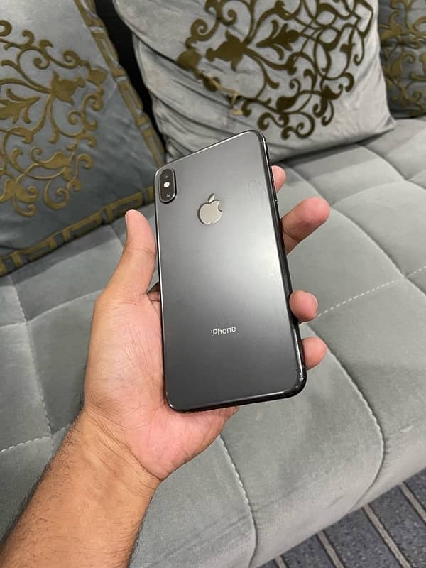 XS MAX 64 gb 4