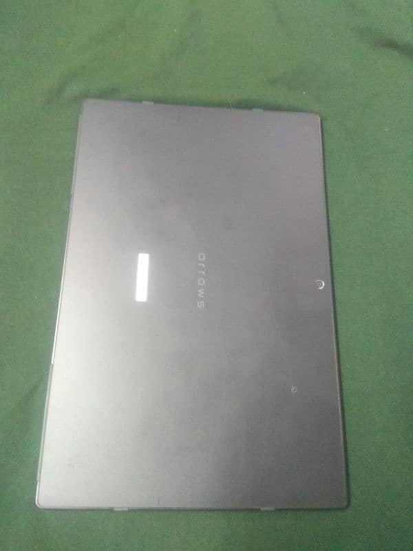 ARROWS 3GB 32GB 10.3INCH 2