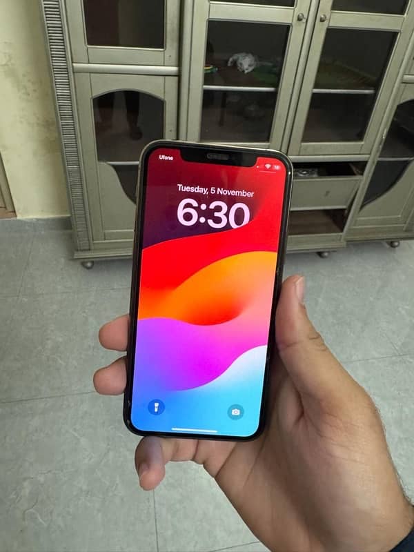 iphone 11 Pro ( PTA Approved ) 1