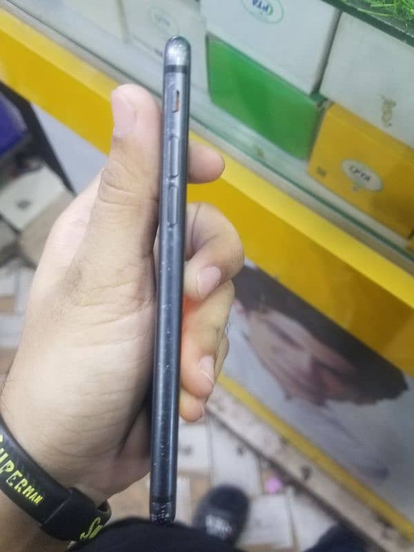 i phone 8 non pta hai 5