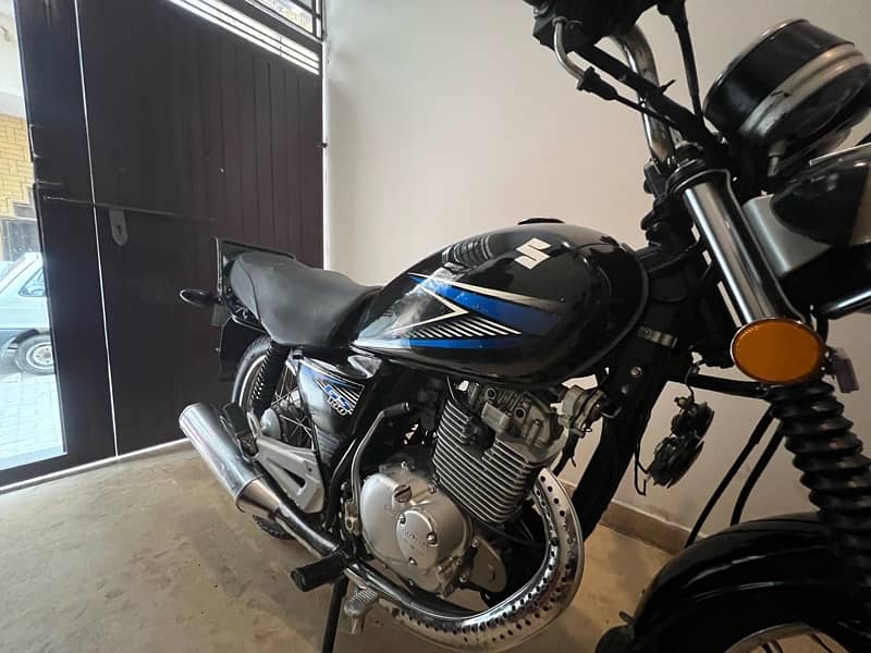 Suzuki GS 150 8