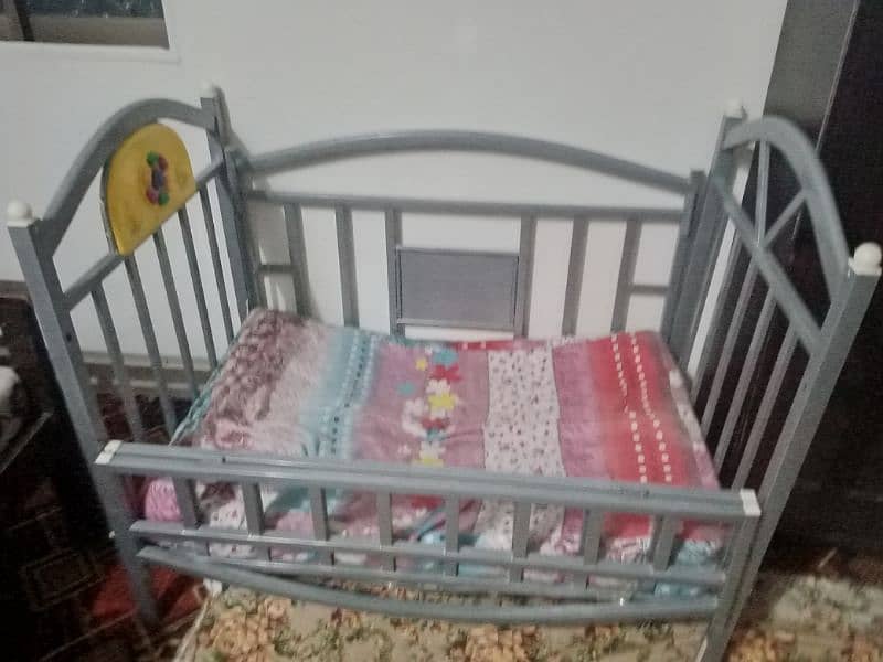 baby cot 2