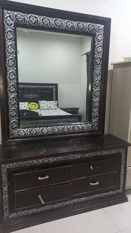 Bed with side table and dressing table 1