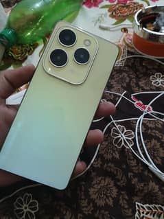 infinix hot 40 just 1 month used 10 by 10 condition