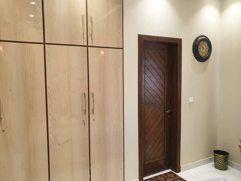 Gold crest Mall and Resdensy 1bed luxury apartment for sale in dha phase 4 5