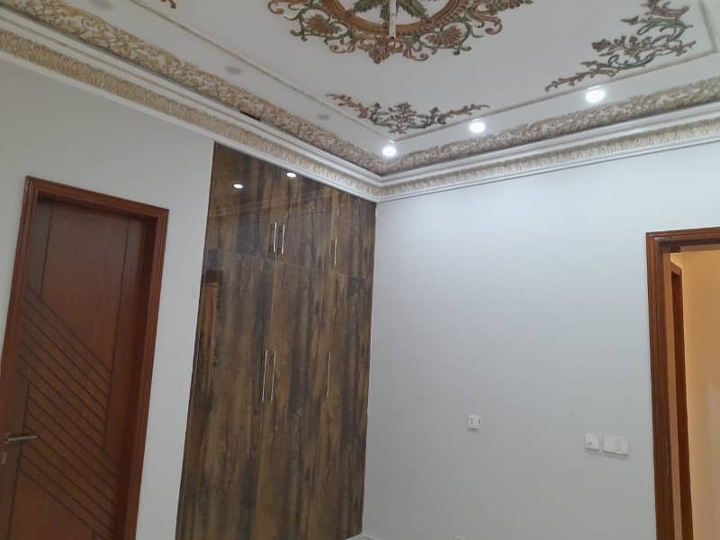 10 marla 4bed house Urgent for sale in dha phase 4 2