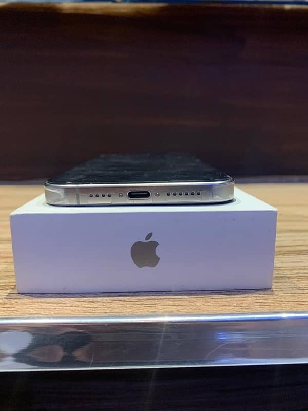 iphone 15 pro max natural titanium Non pta factory unlock, not JV LLA 2