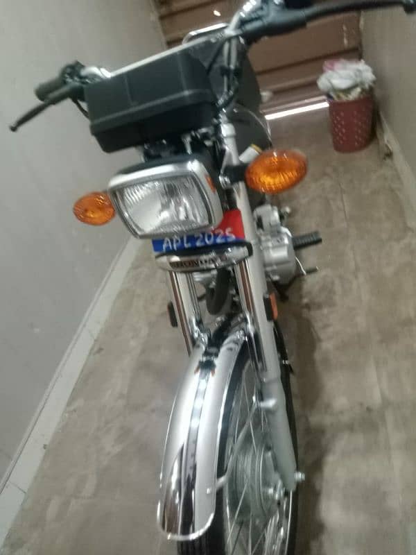 my bike Honda 125 self start for sale 5