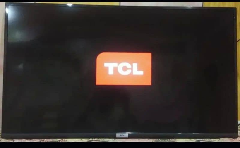 TCL ANDROID LED TV 40" WITH BOX MODEL L40PUS 0