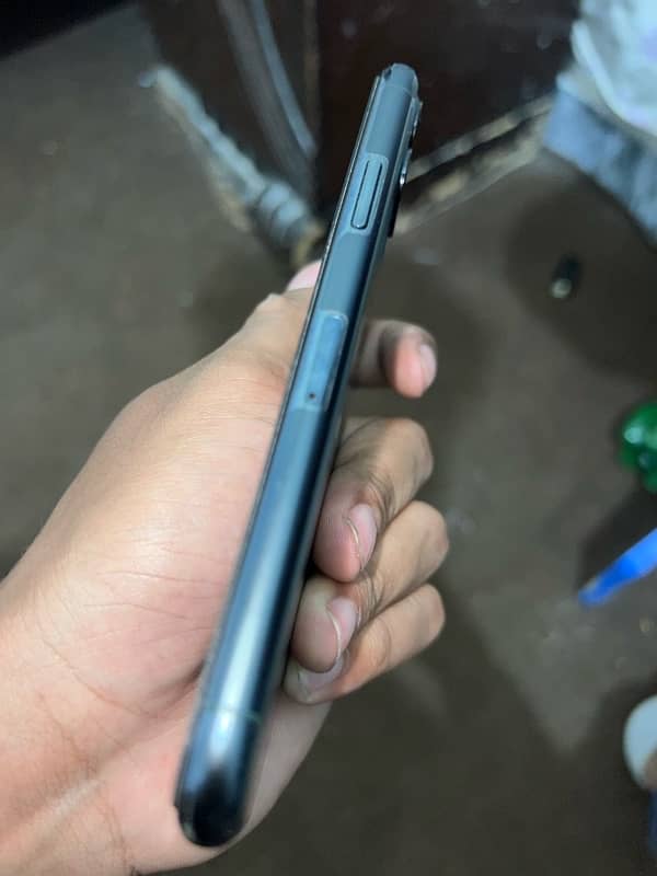 IPhone 11pro pta approved 3