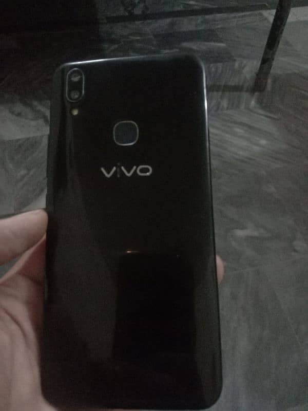 Vivo V9 4GB Ram 64GB memory Non PTA 2