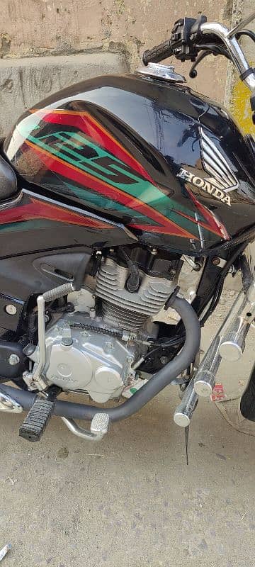 CB 125f condition like new 10 by 10 2