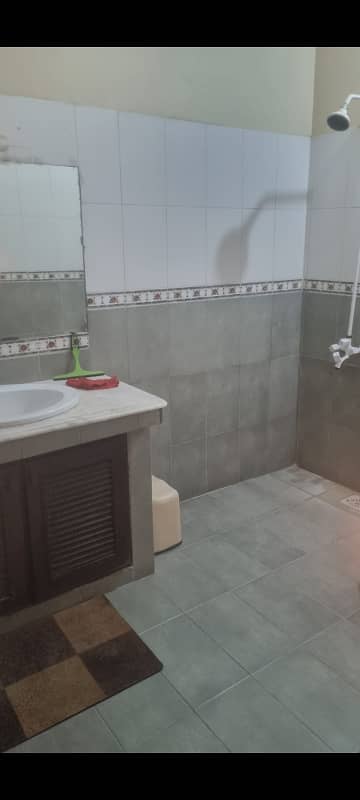 300 gaz Luxury Home For Sale in Rafah e Aam near to Johar Park 5