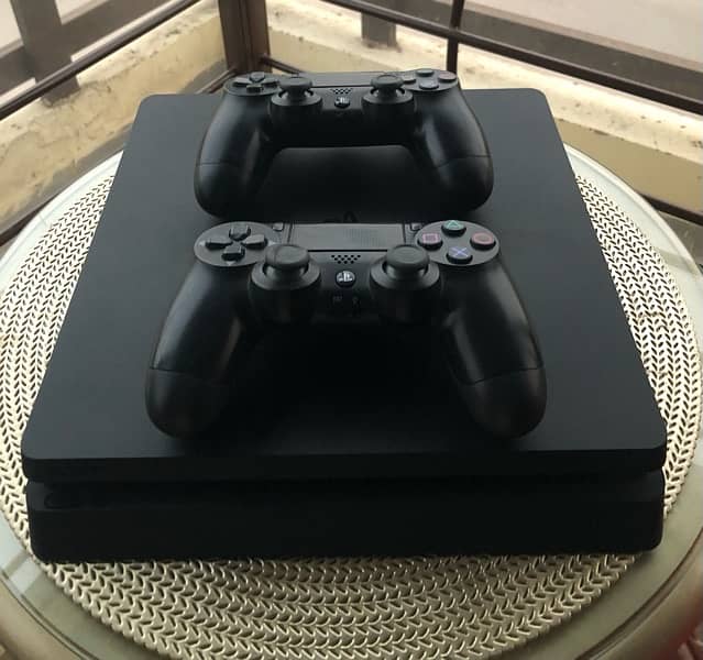 Playstation 4 Slim 6