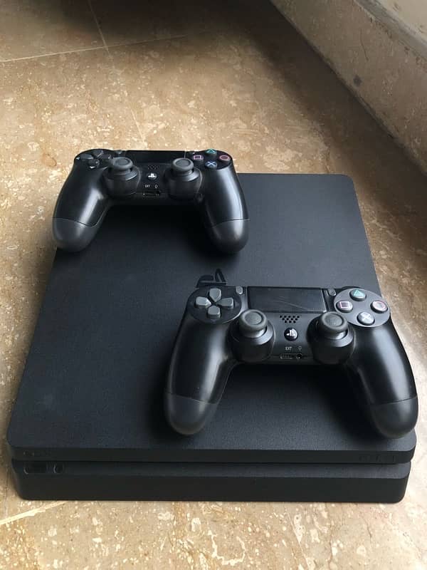 Playstation 4 Slim 7