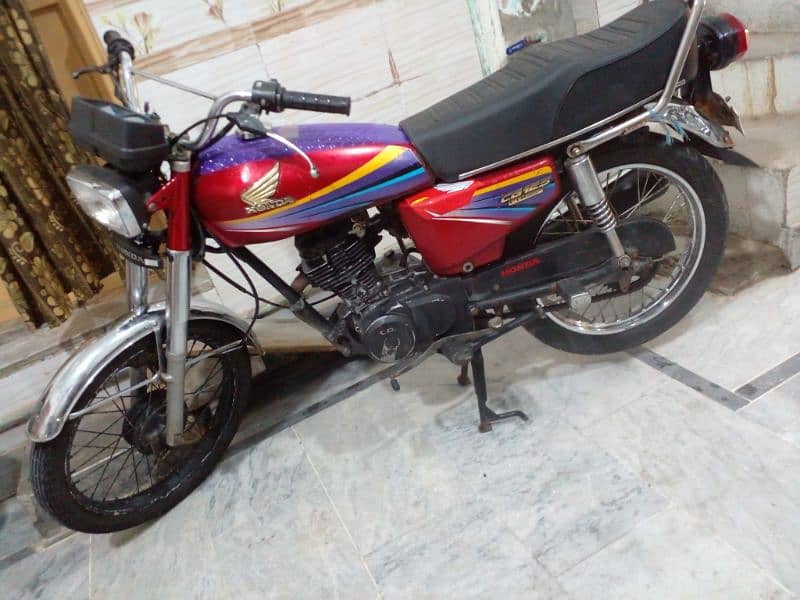 Honda 125 in Running condition original documents biometric mil jy gi 0