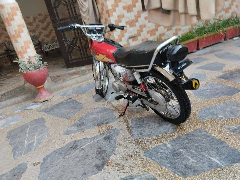 125 honda 2021 4