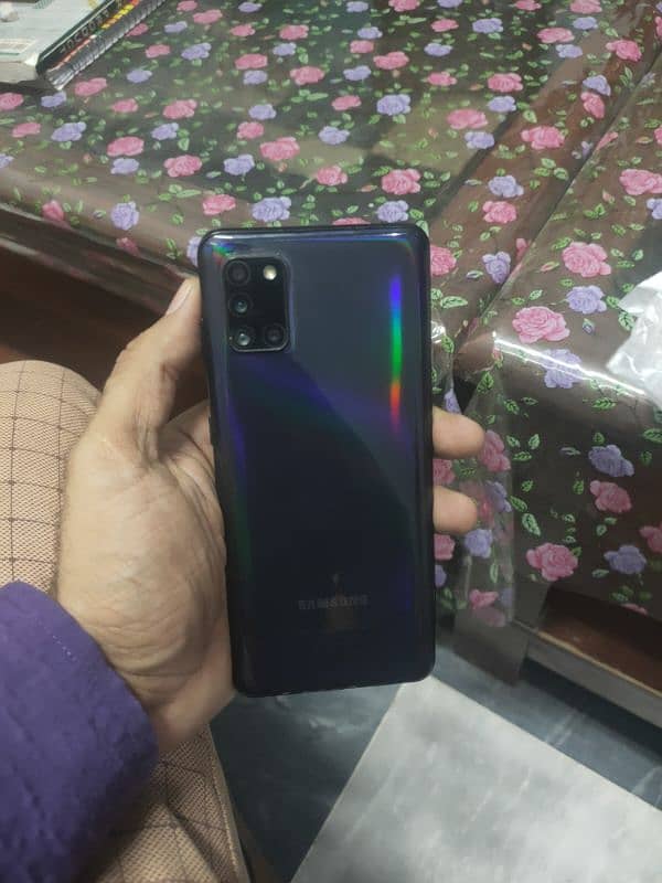 Samsung a31 official pta with box 4/128 exchange also possible 1