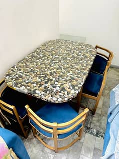 dinning table and chairs