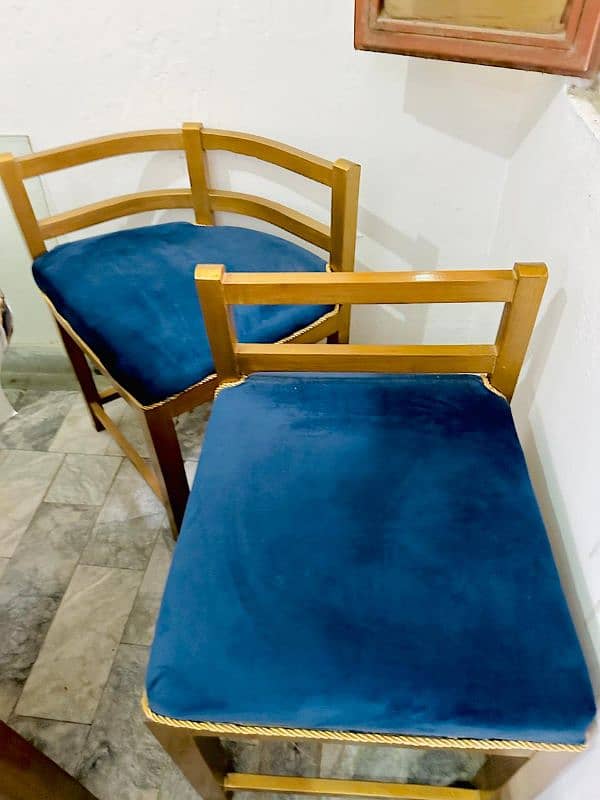 dinning table and chairs 2