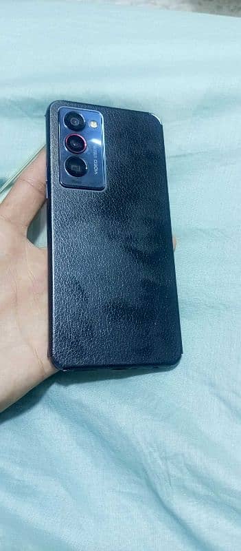 tecno camon 18 primer 8+5+5 256 gb 4