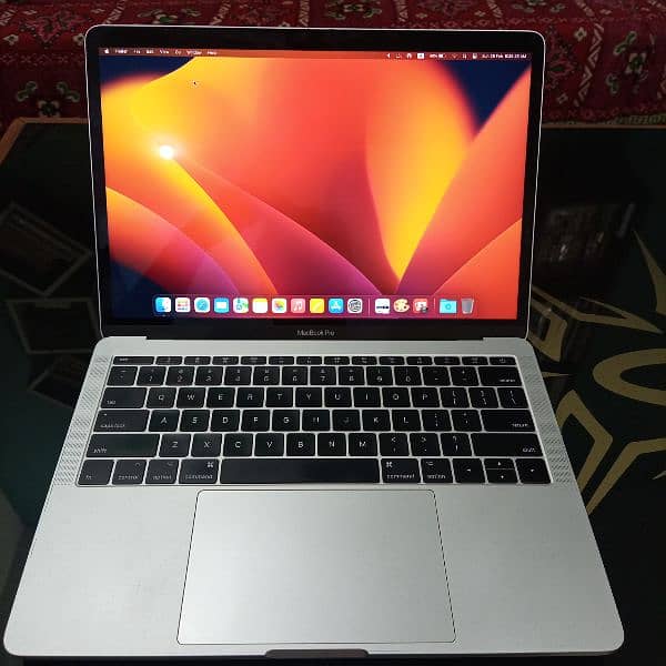 Macbook Pro 2017 Intel Core i5 WITH Graphic card 1.5GB & 8GB RAM DDR3 0