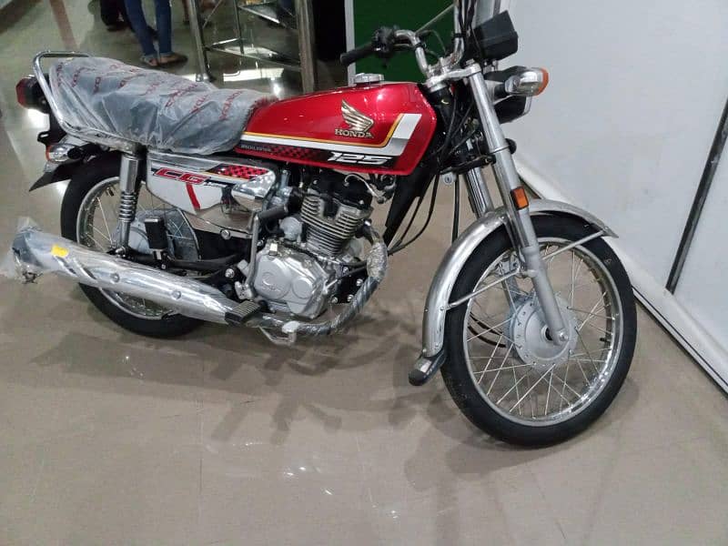 Honda CG 125 Special Edition 2025  Self start 400 km  registered 0