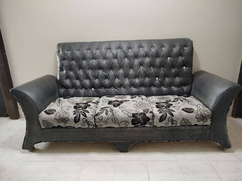 used sofa set 0