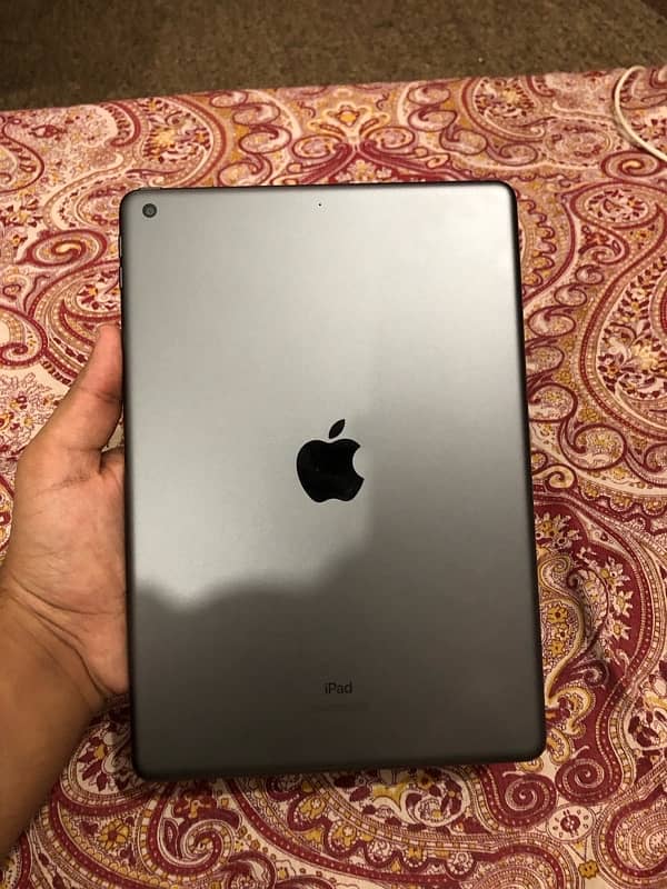 ipad 9th generation bypass 10/10 condition 64gb 0