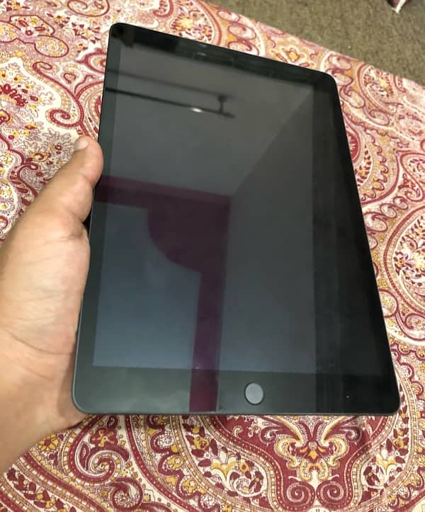 ipad 9th generation bypass 10/10 condition 64gb 3