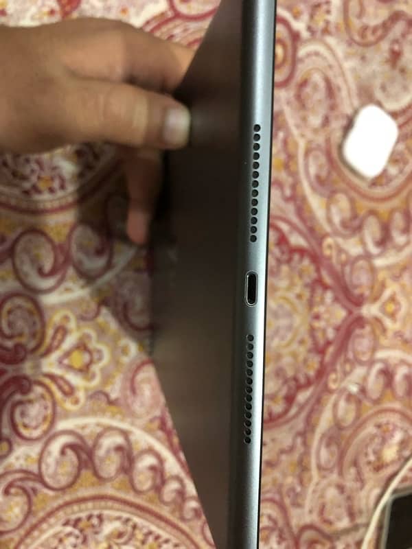 ipad 9th generation bypass 10/10 condition 64gb 6