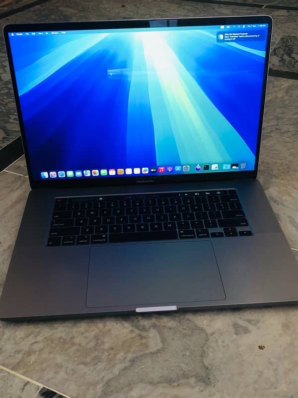 MacBook Pro 2019 /16inch /i9 32/512 0