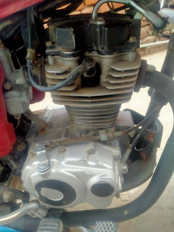 18 model Honda cd 70 available in Samundri city 4