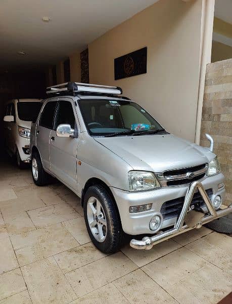 Daihatsu 1300cc Terios 4X4 Jeep 1