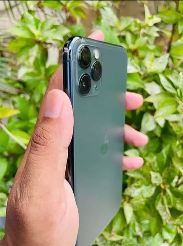 IPhone 11 pro Max 2