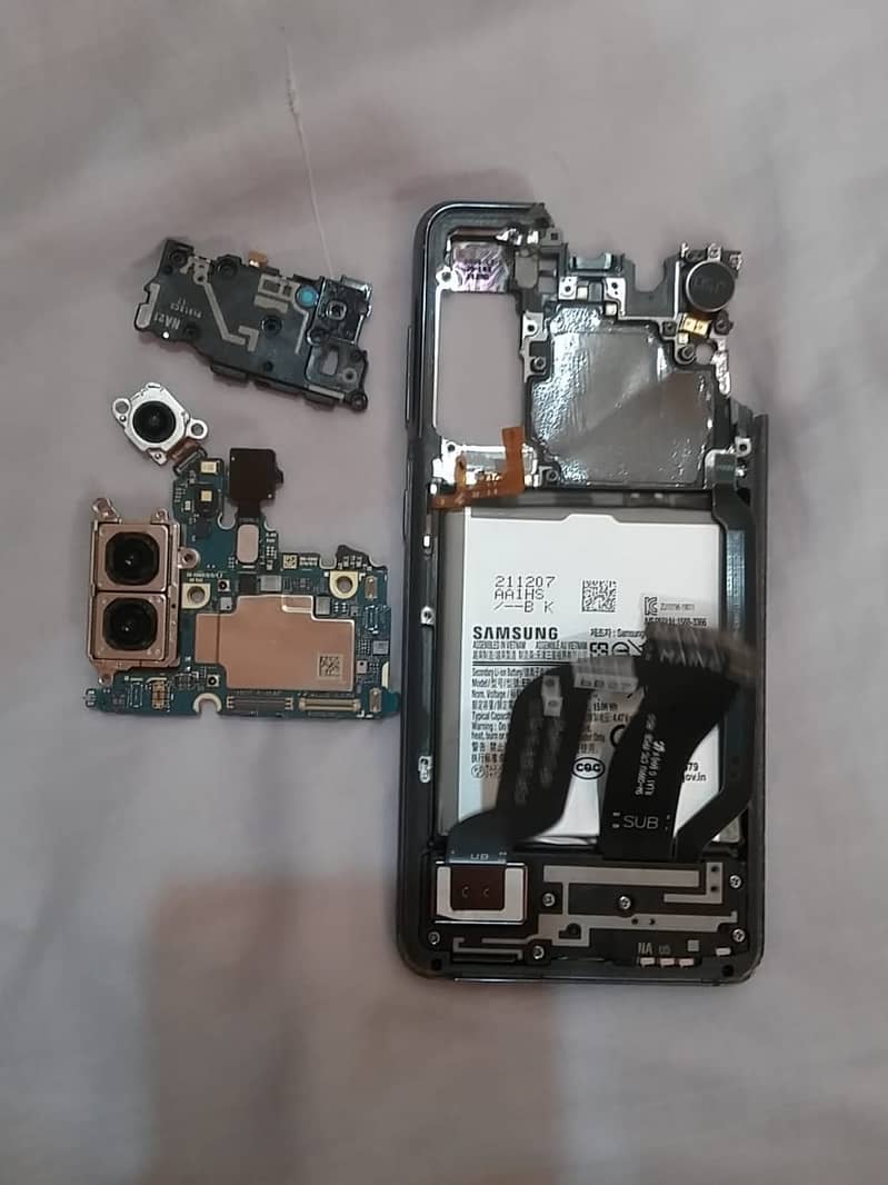 Samsung S21 Broken Only Part For Sell 1