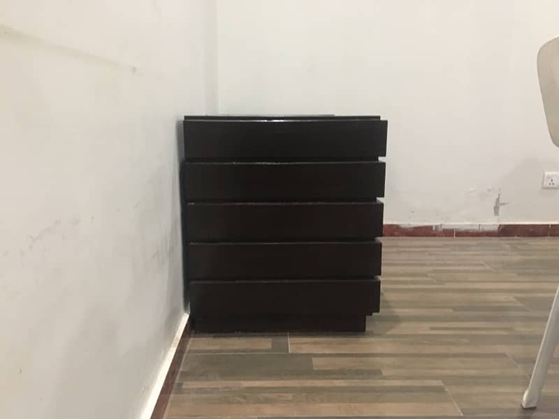 office table best condition 10/9 2