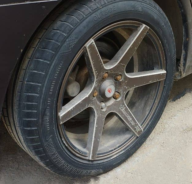 EMOTION R CONCAVE 17 INCH RIMS WITH THUNDER BOLT TYRE GOOD CONDITION 1