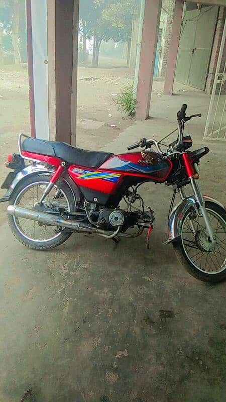 Honda cd 70 conditions 10 by 10 enjn all ok garari set new bk tyr rem 4