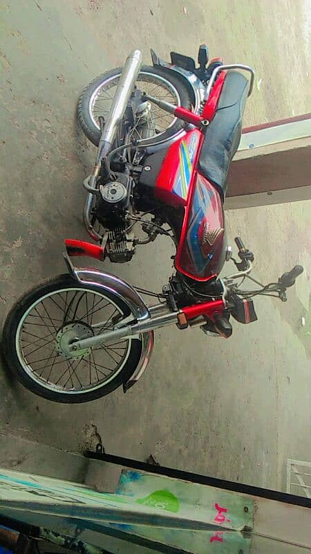 Honda cd 70 conditions 10 by 10 enjn all ok garari set new bk tyr rem 5