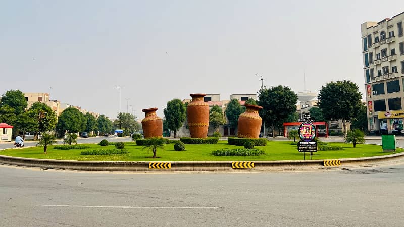 10 MARLA Builder Location Plot For Sale In JASMINE Block Bahria Town Lahore 16