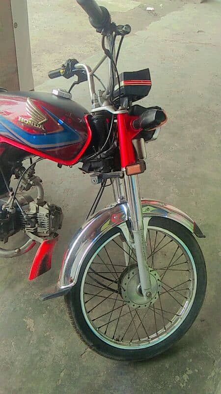 Honda cd 70 conditions 10 by 10 enjn all ok garari set new bk tyr rem 8