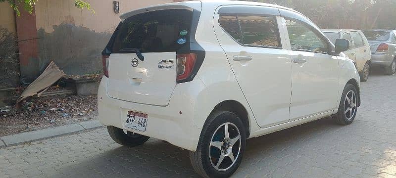 Daihatsu Mira 2017 3