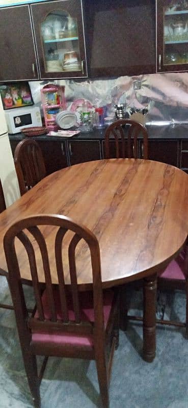 Dining table slightly used 1