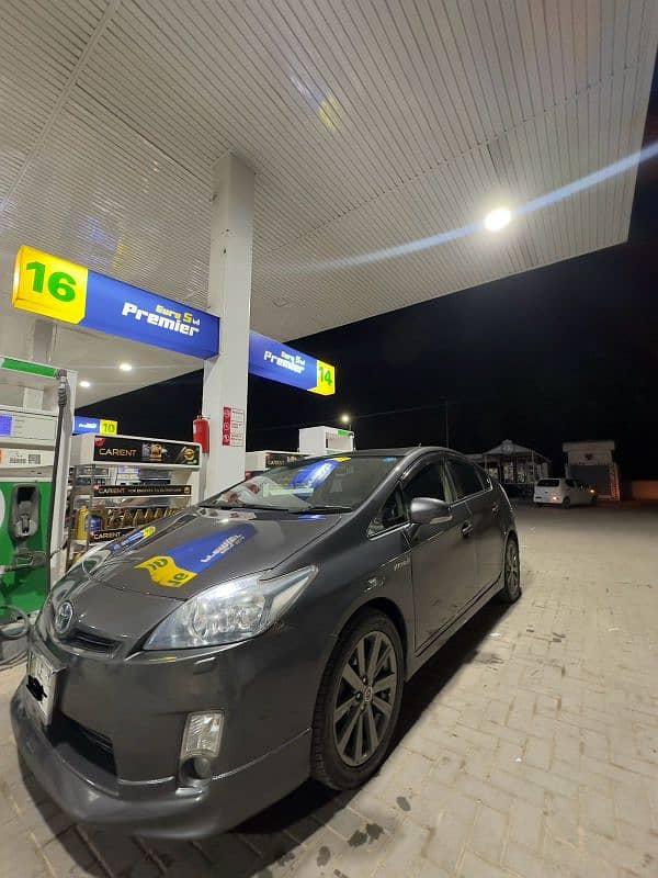 Toyota Prius 2011 3