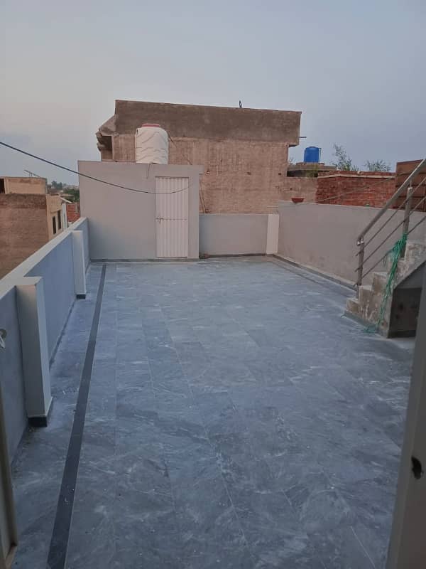 3 marla dabal story modern designing house electricity and gas line available  mean Firozpur Road khana stap sy 2 minutes ki distance pr 18